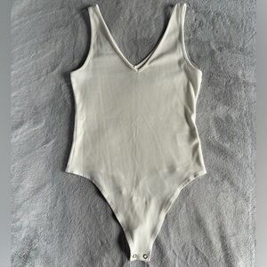 American Eagle V Neck Ribbed Bodysuit